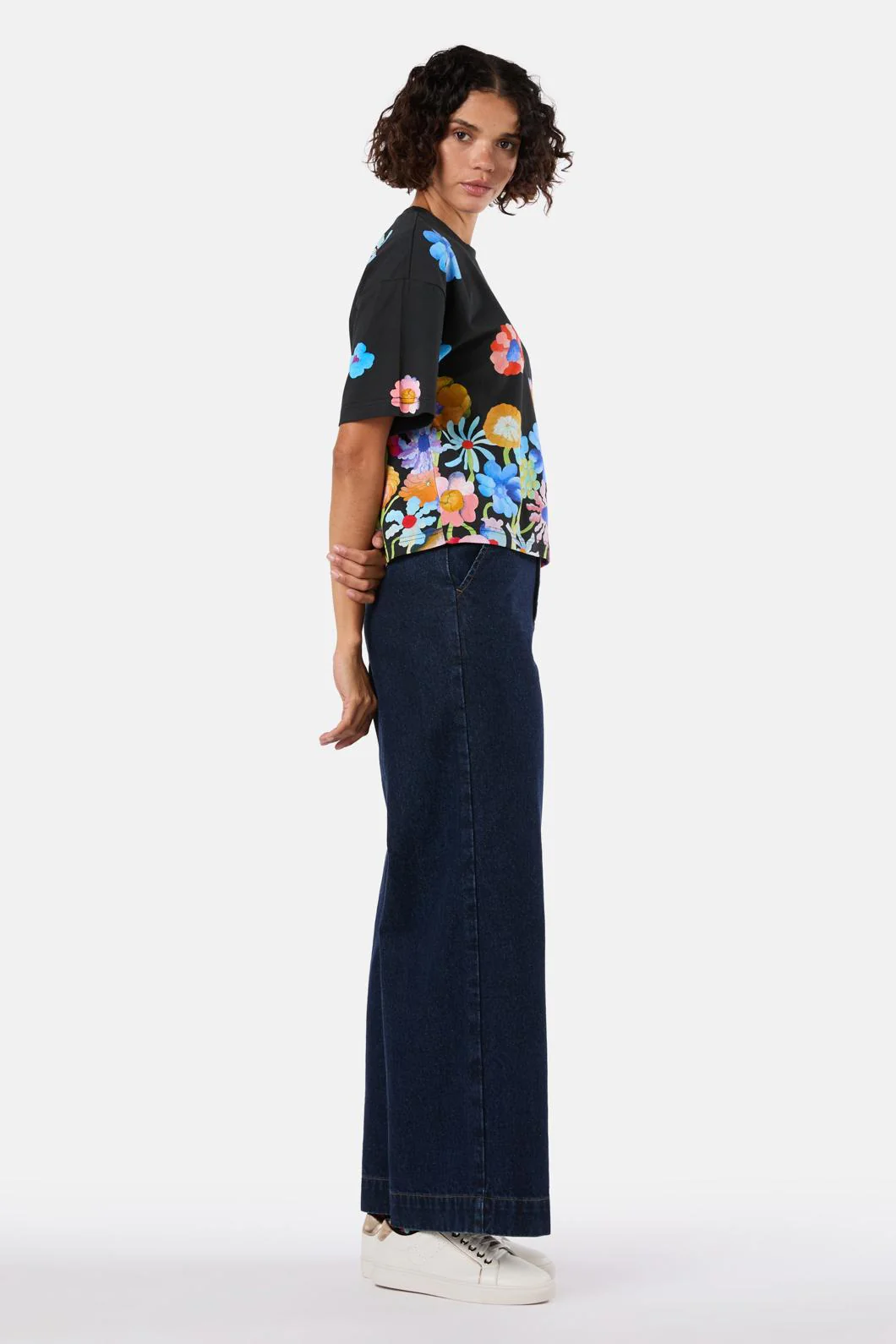 Big Bouquet Placement Relaxed Tee - Image 3