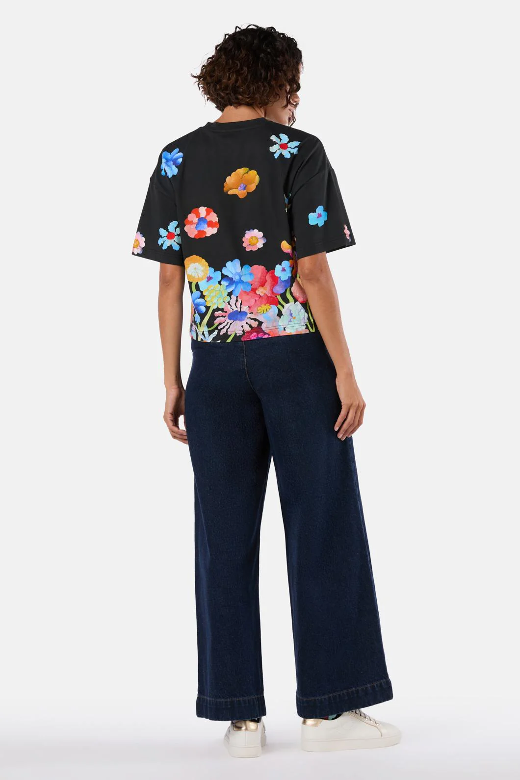 Big Bouquet Placement Relaxed Tee - Image 4