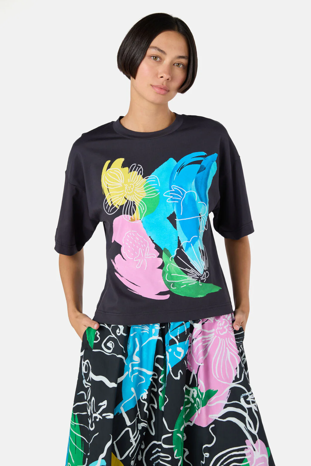 Linework Embroidered Relaxed Tee