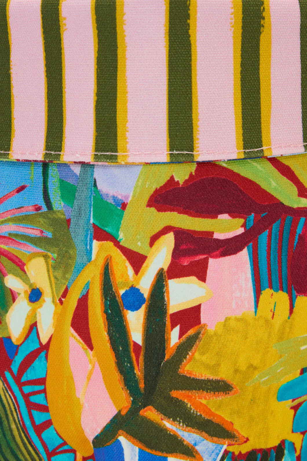 Living Tapestry Planter Lge - Image 4