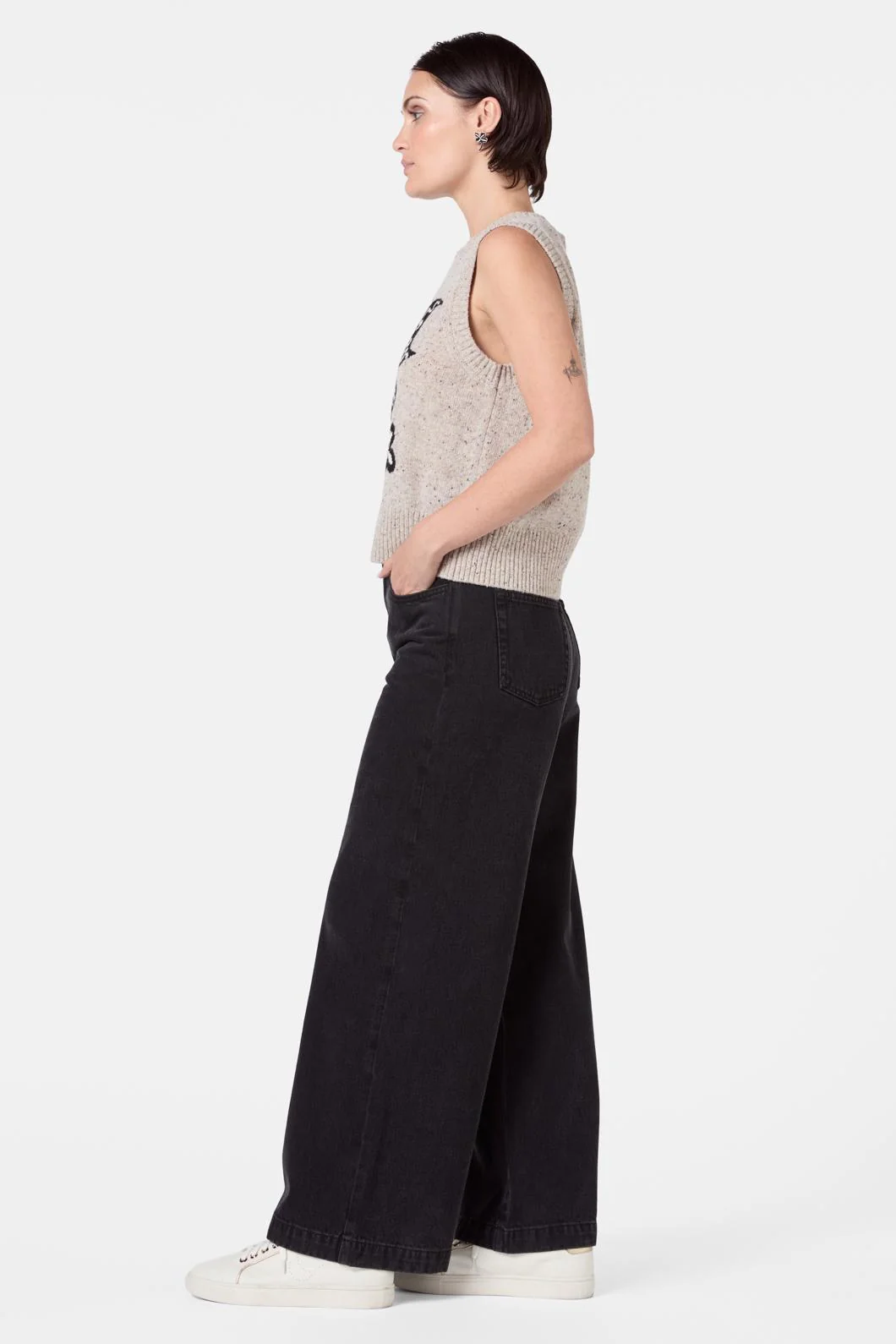 Lost And Found Vest - Image 7