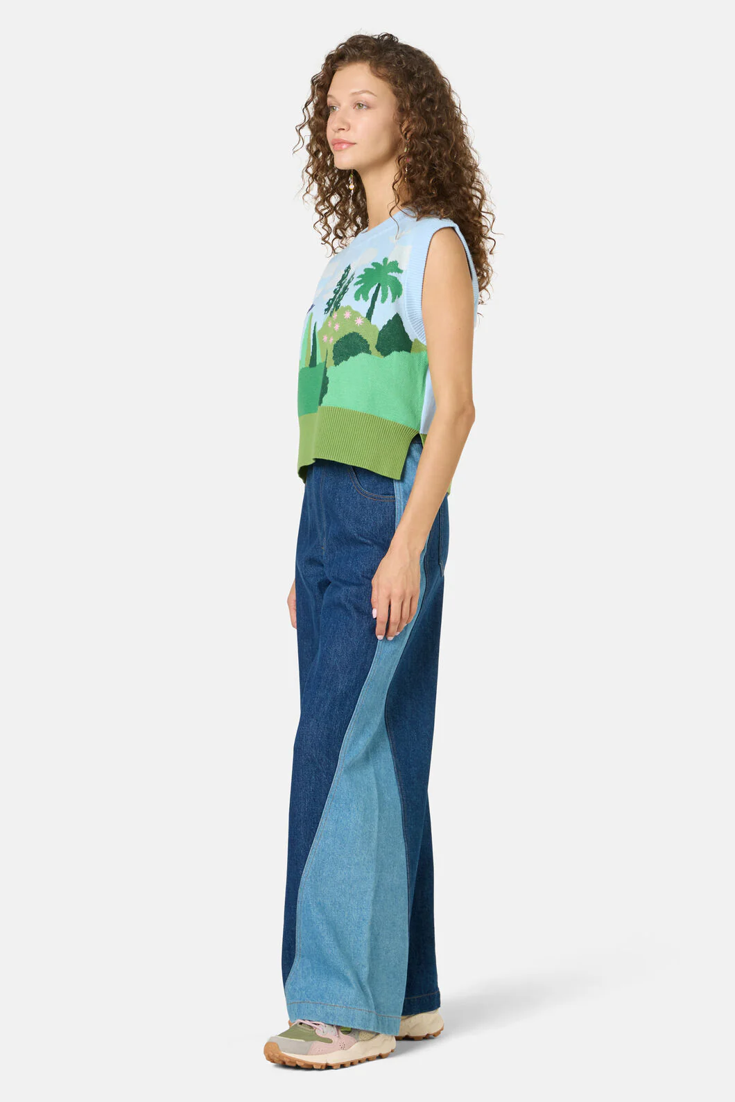 Royal Garden Knit Vest - Image 3
